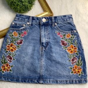 FOREVER 21 Jean Skirt with embroidered flowers